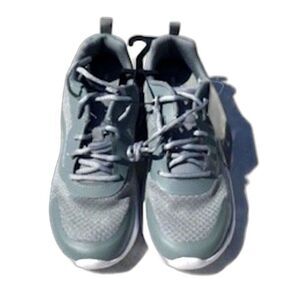 Athletic . Casual or Fashion Sneakers . Size: 6 . w/ Memory Foam